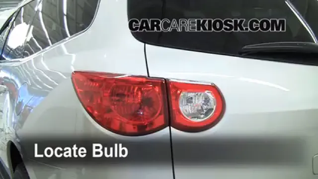 2009 Chevrolet Traverse LT 3.6L V6 Éclairage Feu clignotant arrière (remplacer l'ampoule)